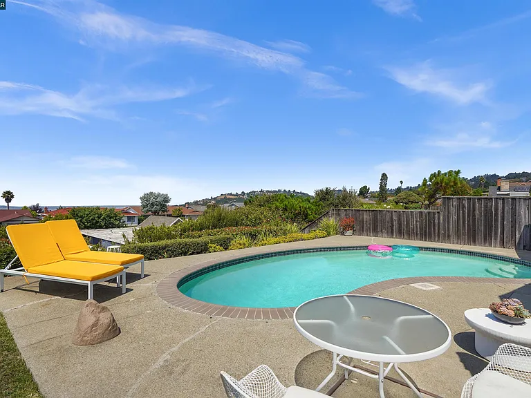 8021 Shay Dr — Photo 48