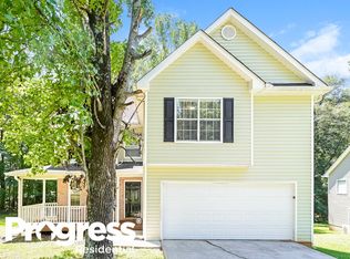 1447 Buckingham Dr, Hampton, GA 30228