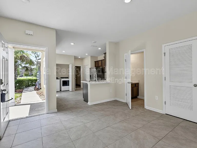 7759 Legacy Trl — Photo 6