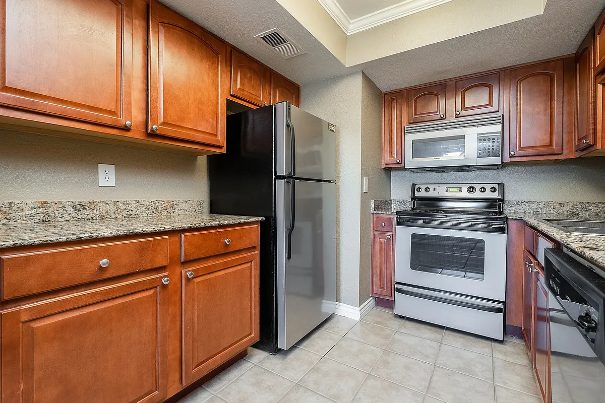 Building Photo - 3405 W Danbury Dr #D101