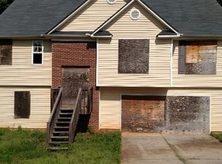 6742 Silver Maple Dr, Rex, GA 30273