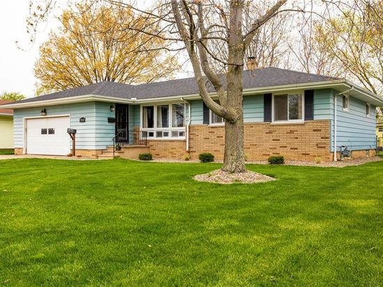 7860 Royal Ridge Dr Parma Oh 44129 Zillow