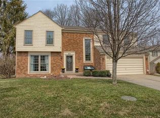 854 Ravine Terrace Dr, Rochester Hills, MI 48307