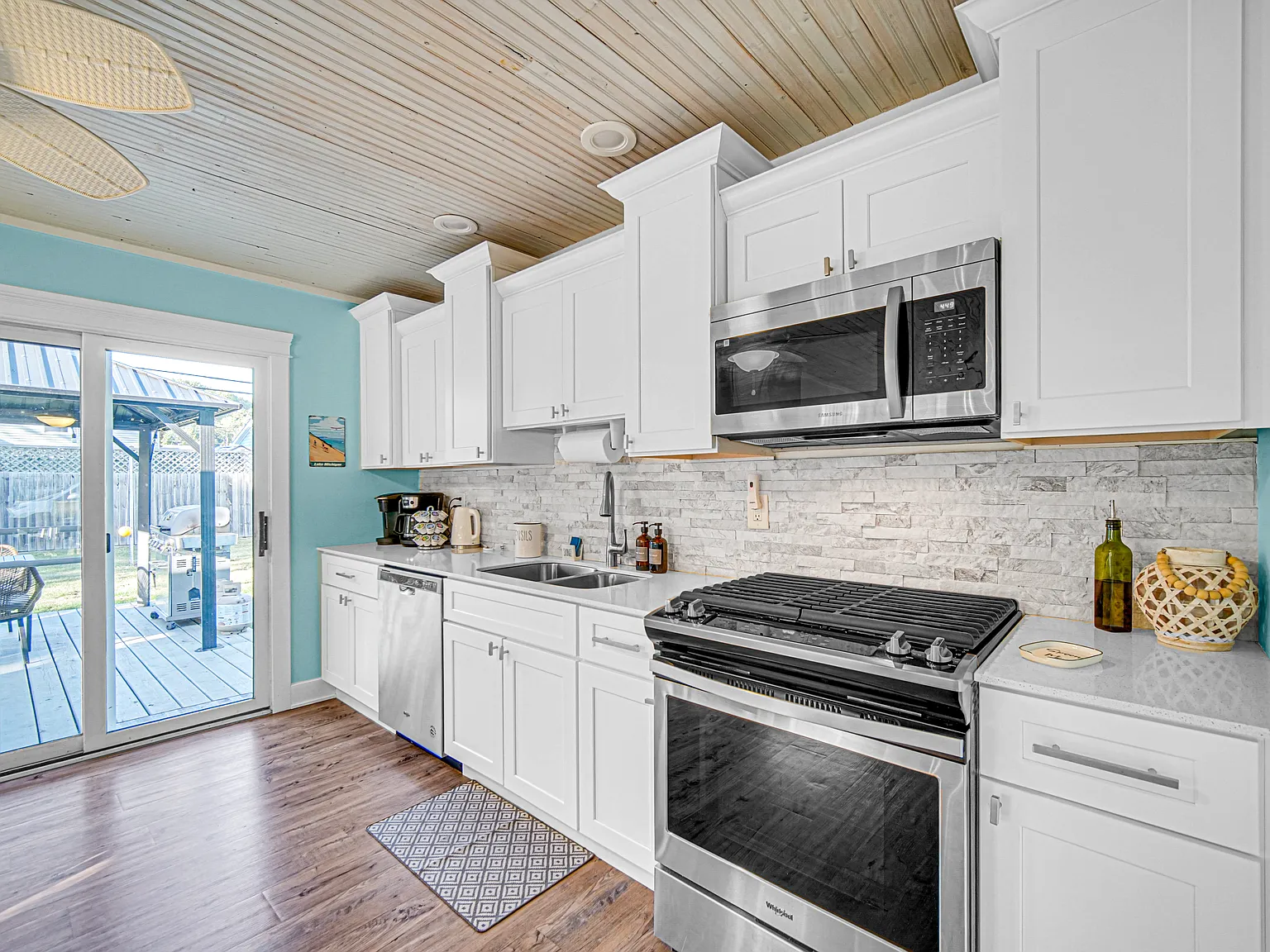 4 bed, $4,000 — Photo 4