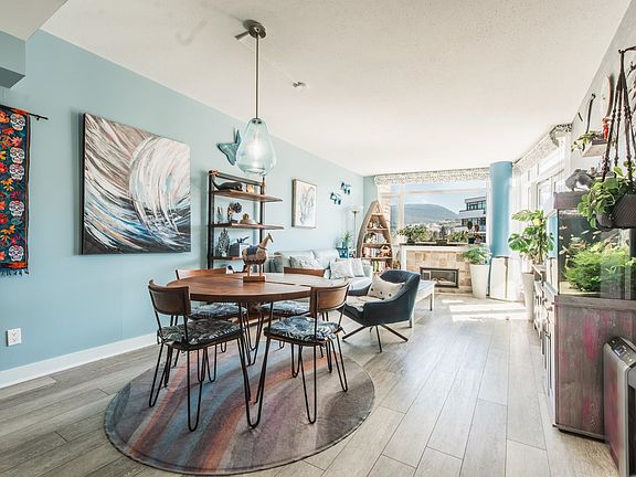 4th image of 5725 Teredo St #403
