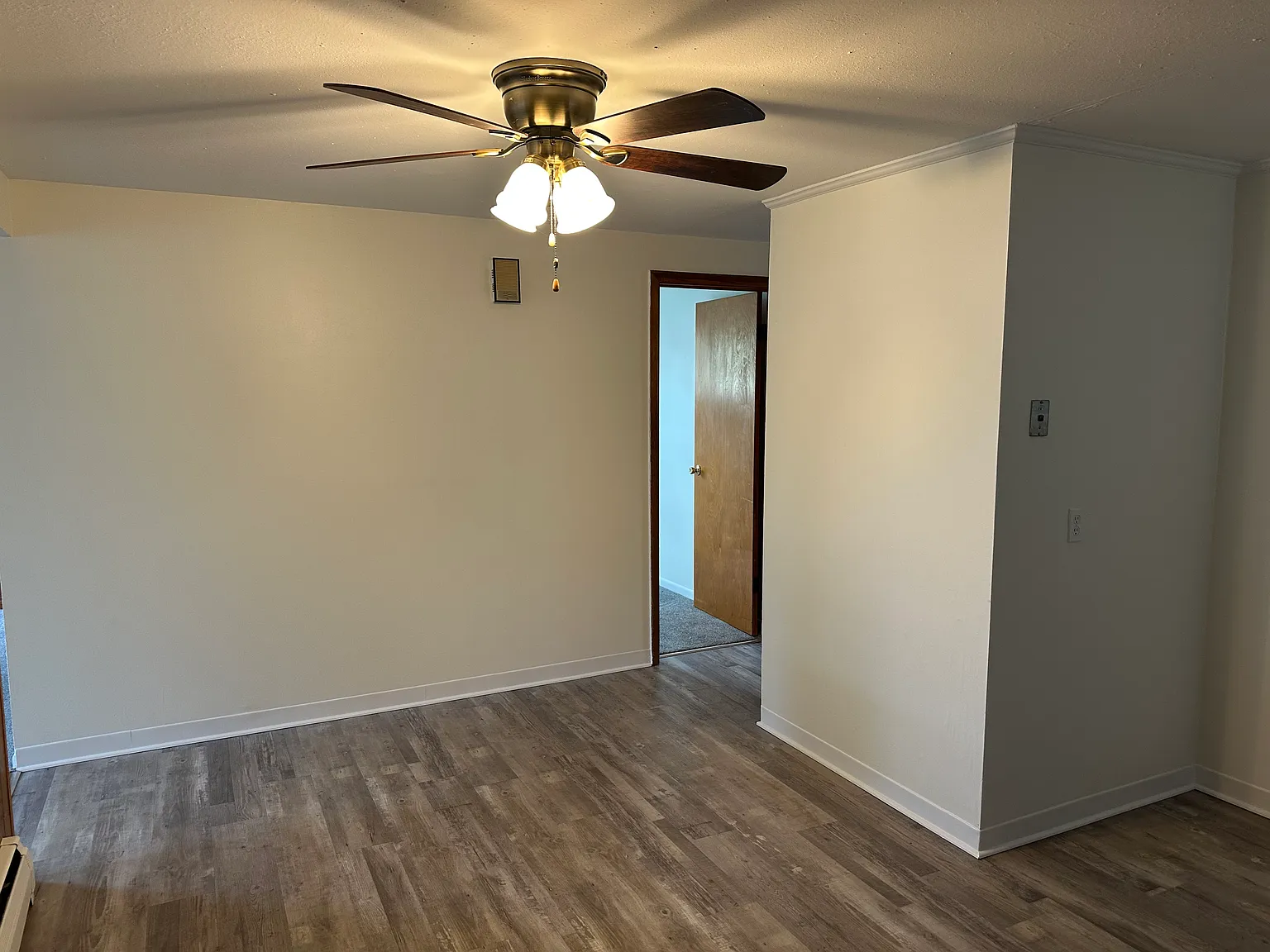 3 bed, 1020 sqft, $1,495 — Photo 2