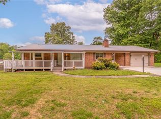 919 Overbrook Dr, Thomasville, NC 27360