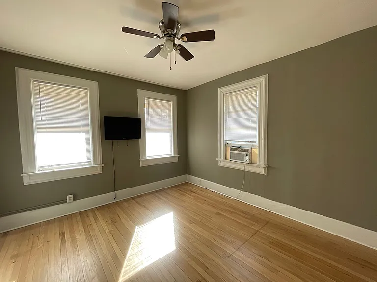 147 S Pickens St — Photo 9