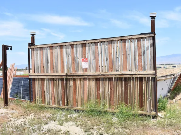 Avenue #F4, Lancaster, CA 93536