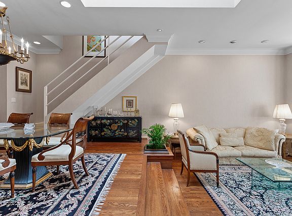 3rd image of 416 W Grant Pl #A