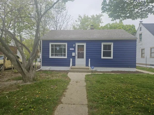 5908 N 32nd St, Milwaukee, WI 53209