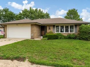 6225 Browns Pkwy, Loves Park, IL 61111