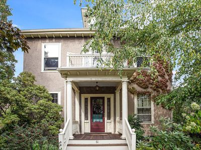 61 Gray St FLOOR 2, Arlington, MA, 02476