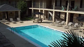 El Cid Apartments — Photo 3
