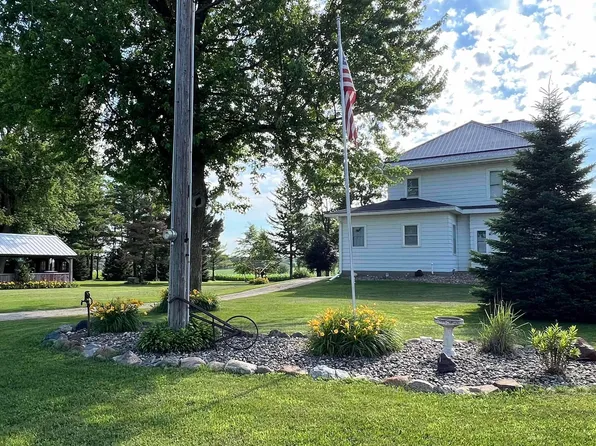 2609 280th St, Fredericksburg, IA 50630