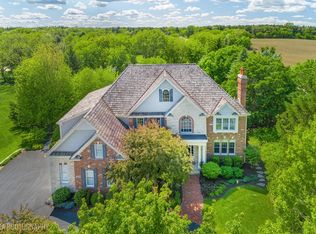 5605 Farmbrook Ln, Crystal Lake, IL 60014