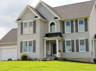 20 Tyler Dr, Pine Grove, PA 17963