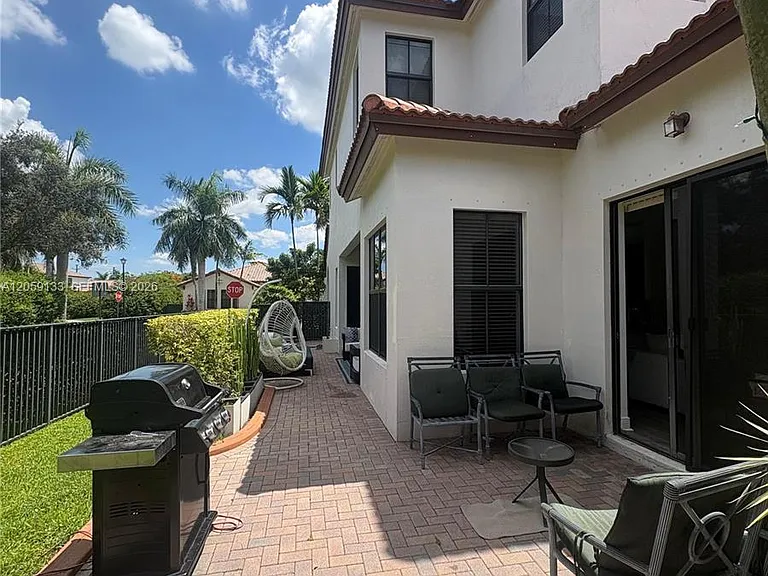 8378 NW 39th Ct — Photo 11