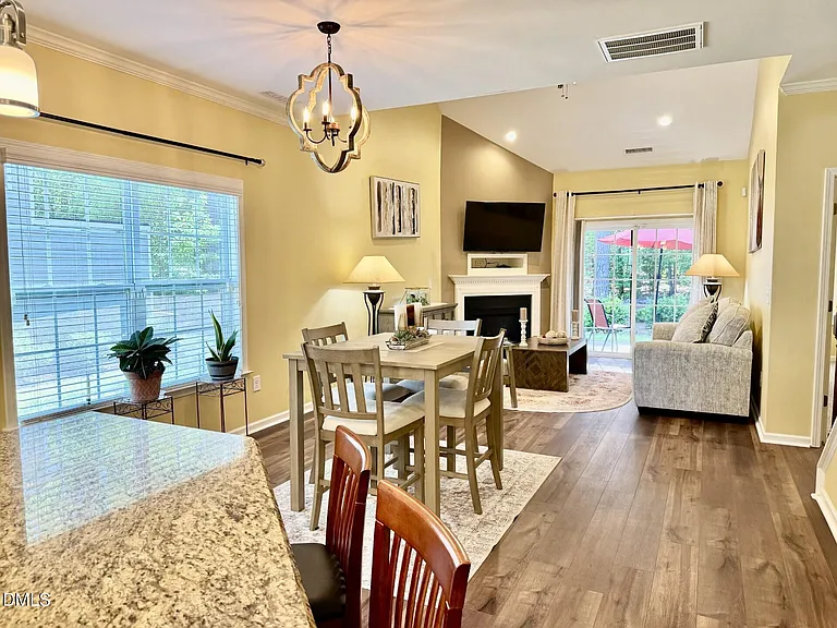 224 Myatt Fern Dr — Photo 12