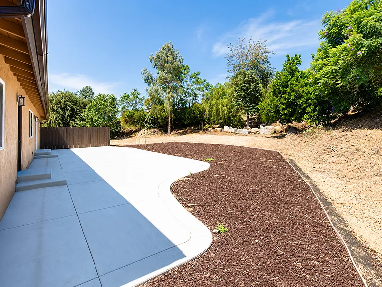 14131 Tierra Bonita Rd — Photo 24