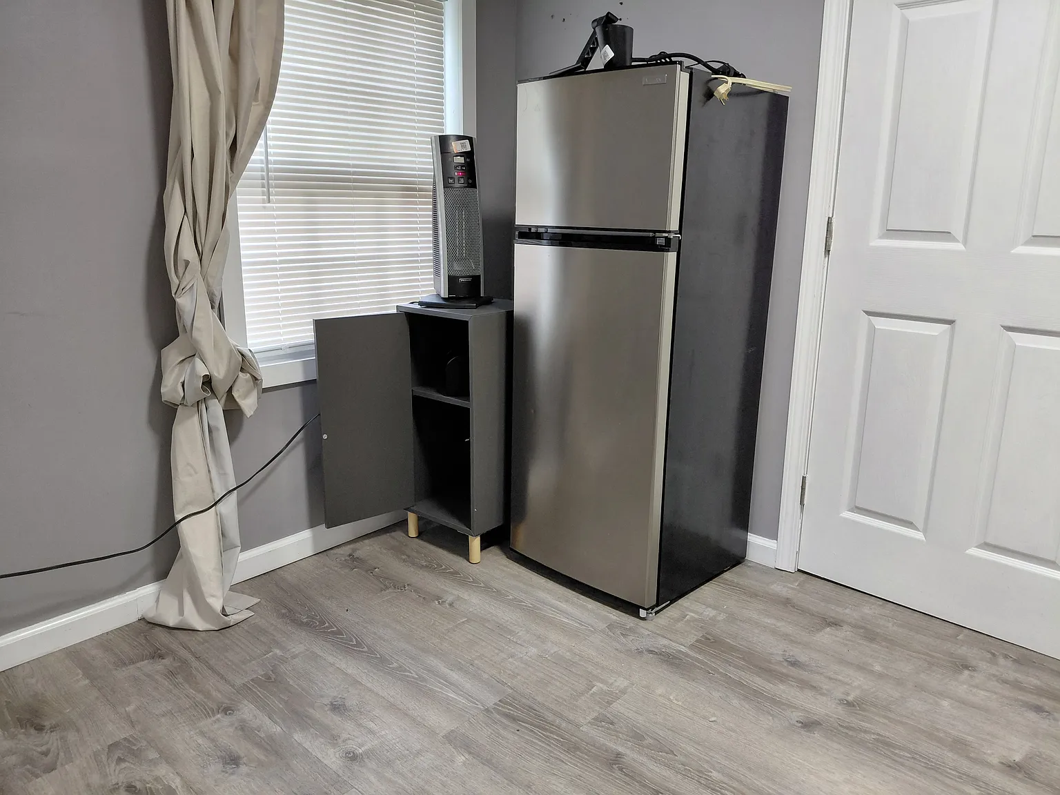 Studio, 300 sqft, $1,400 — Photo 4