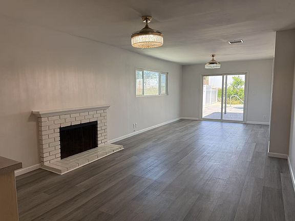 3rd image of 466 N Greer Ave