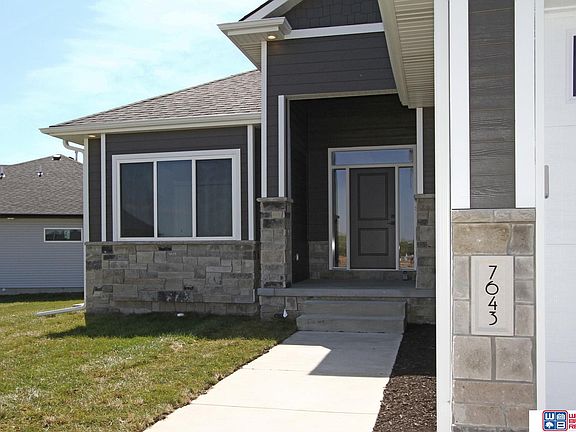 4th image of 7643 Isidore Dr