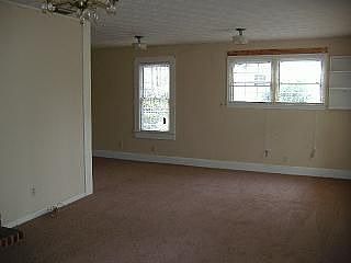 3rd image of 2110 Melrose Dr