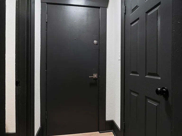 Lauriston Apartments — Photo 42