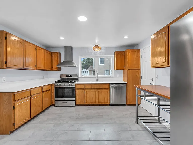 63 Livingston Ave #A — Photo 9