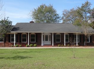 825 Beechwood Dr, Jesup, GA 31545