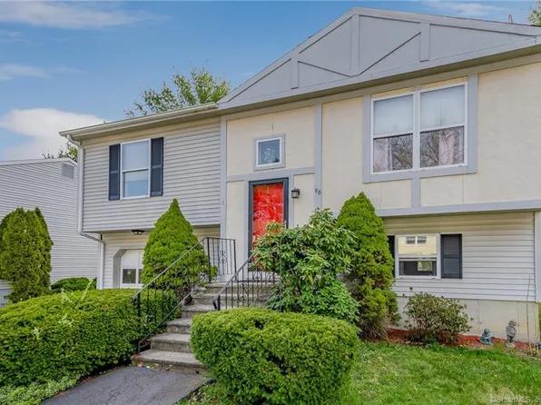 96 Branca Court #96, Milford, CT 06461