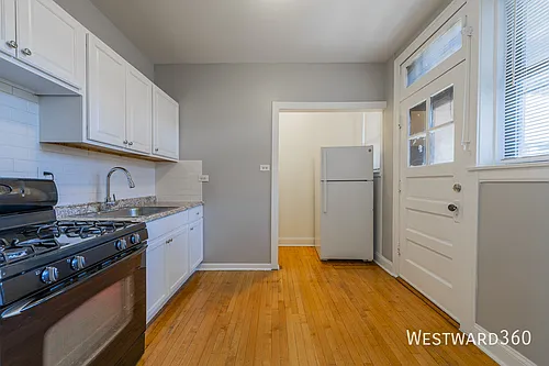 2056 W Arthur Ave #3W Photo 1