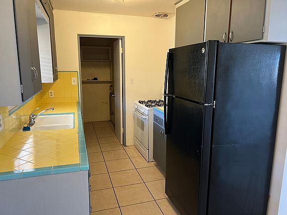 2nd image of 223 E 2nd St