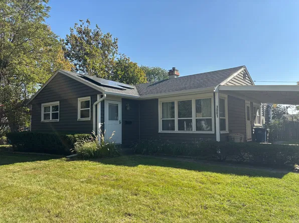 3801 Bobwhite Ln, Rolling Meadows, IL 60008