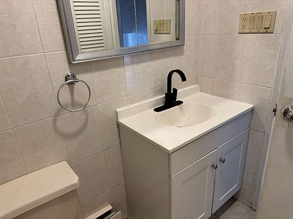 3rd image of 2656 Harway Ave #2