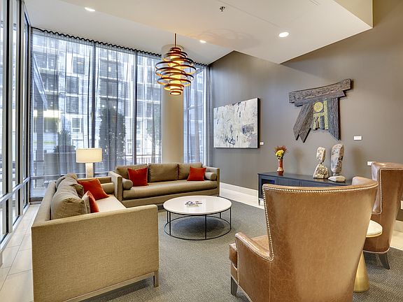 3rd image of 215 10th Ave S Unit 523