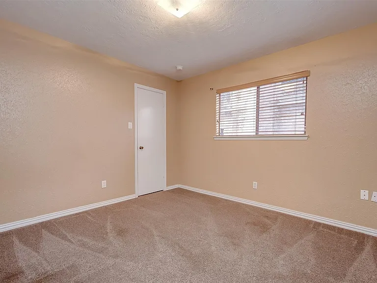 6030 Gallant Forest Dr — Photo 30