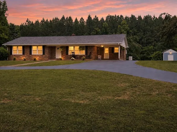 1144 Henrys Mill Rd, Vernon Hill, VA 24597