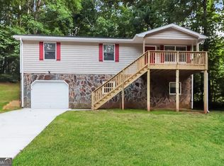 8827 Daer Water Dr, Winston, GA
