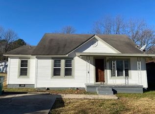 706 S Jackson Ave, Russellville, AR 72801