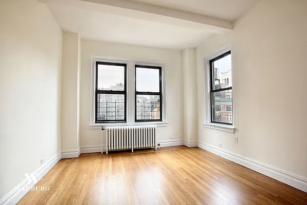 Rented by Warburg | media 52