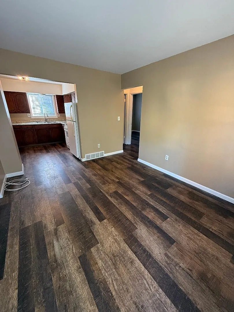2 bed, $825 — Photo 4