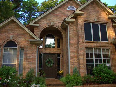 605 Greenbriar Trl, Holly Lake Ranch, TX, 75765