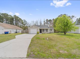 208 Quarterhorse Ln, Jacksonville, NC 28546