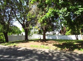 400 Carter St, Old Forge, PA 18518