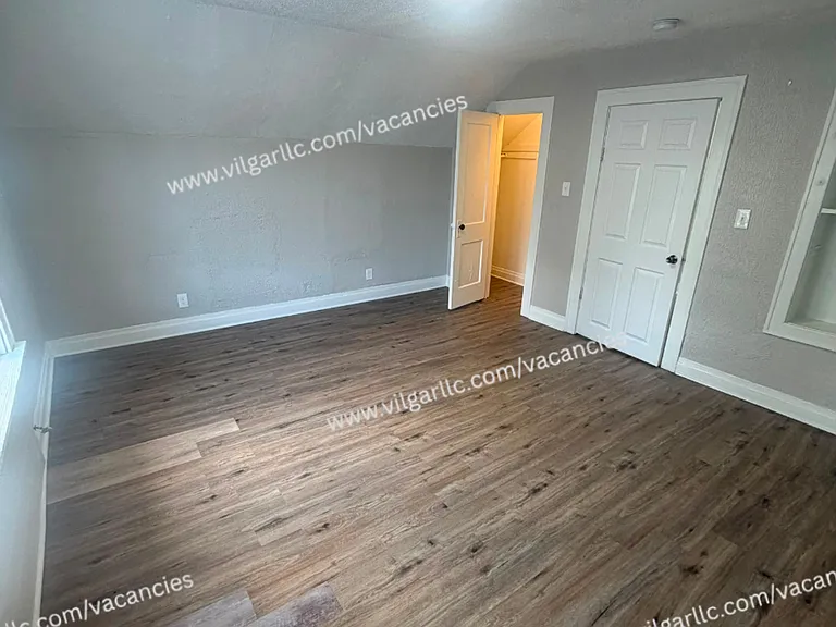 3236 Michigan St — Photo 11