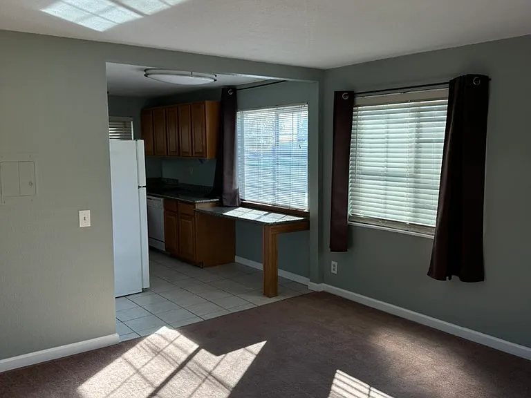 2930 Macarthur Blvd #4 — Photo 7