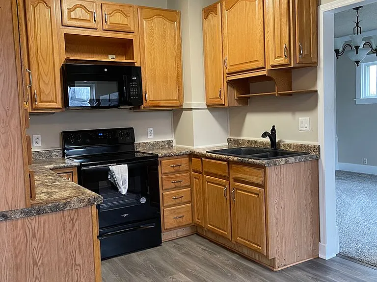 2512 Willis Ave — Photo 5