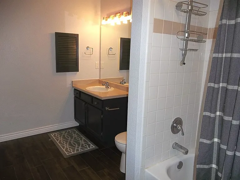1225 W Prospect Rd #Q26 — Photo 8